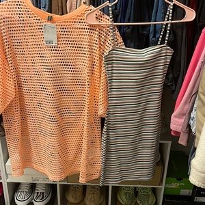 Beautiful dress with cover! Cover is size small, dress is XS!